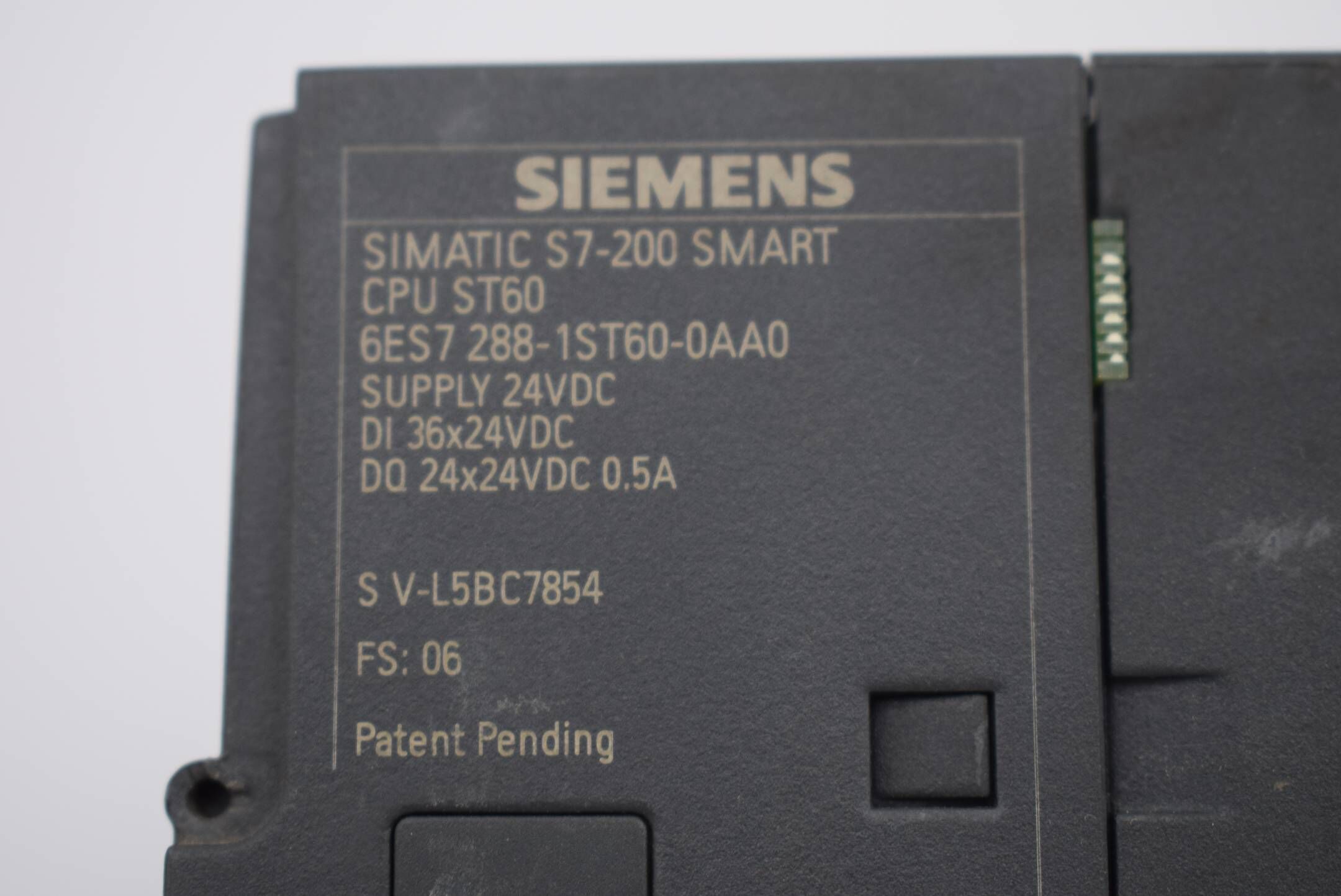 Siemens simatic S7-200 smart 6ES7288-1ST60-0AA0 ( 6ES7 288-1ST60-0AA0 ) FS: 06