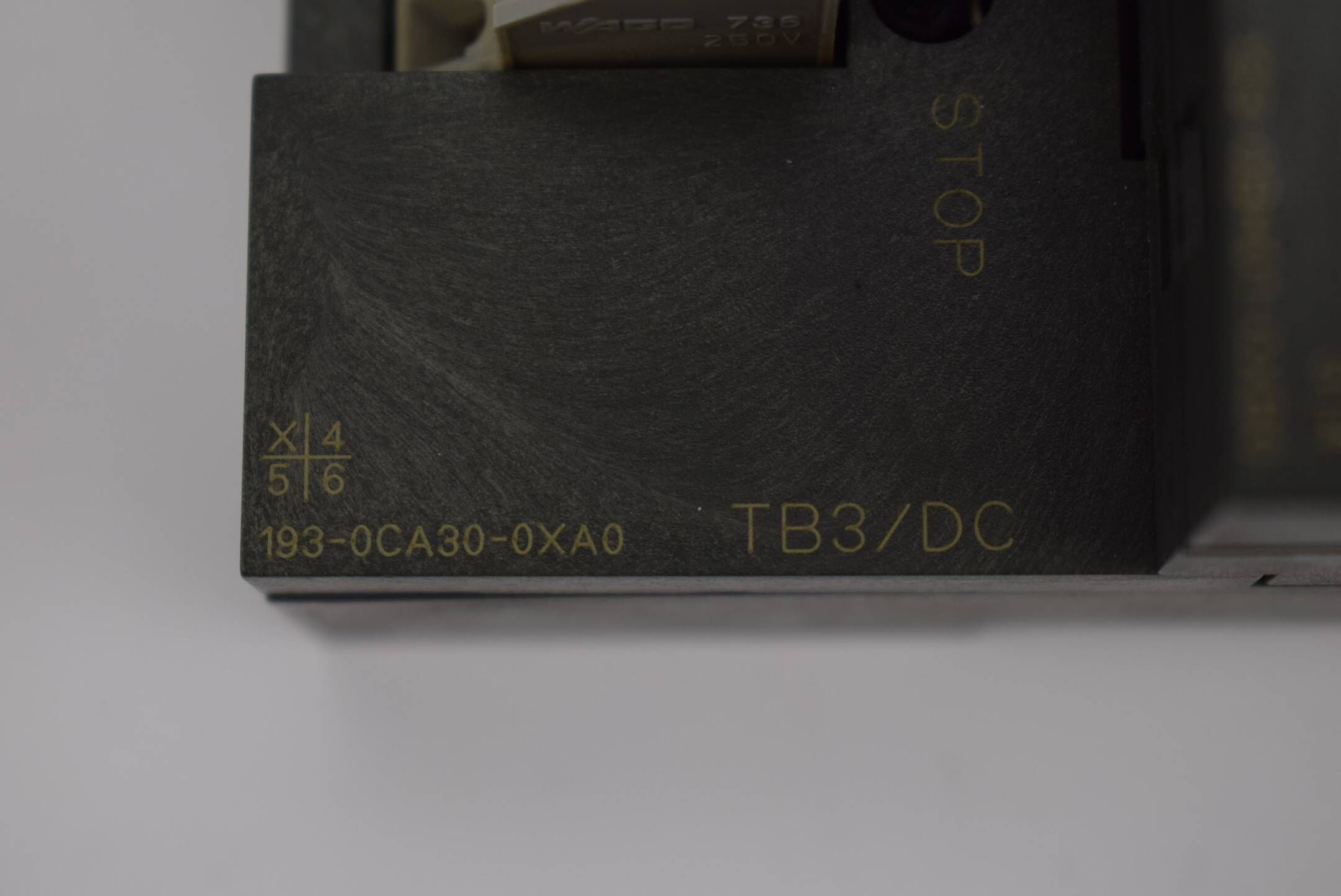 Siemens simatic ET200B 6ES7 133-0BH01-0XB0 inkl. 6ES7 193-0CA30-0XA0