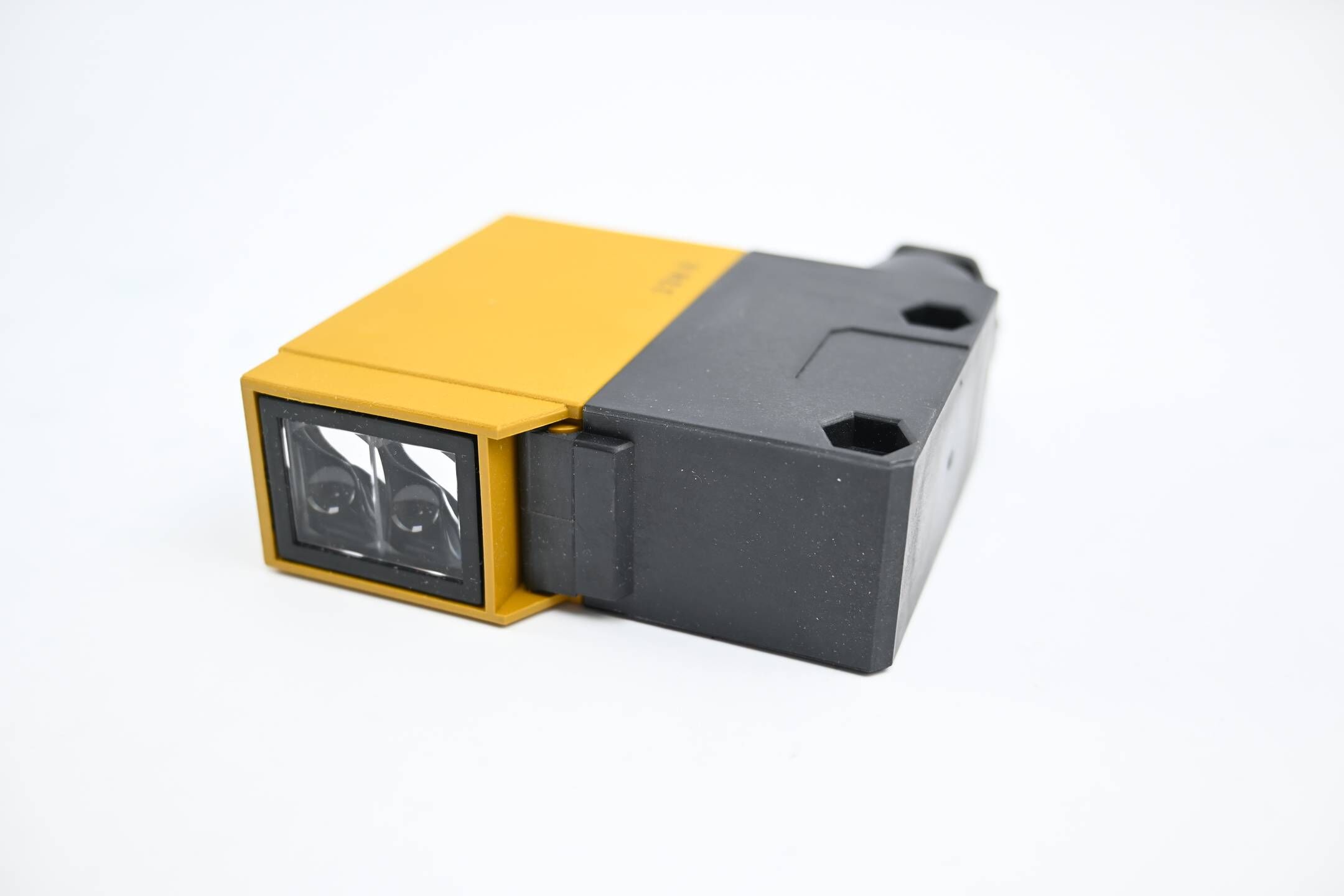 Omron Photoelectric Switch 24-240 VAC 12-240 VDC ( E3A2-R3R4D-G )