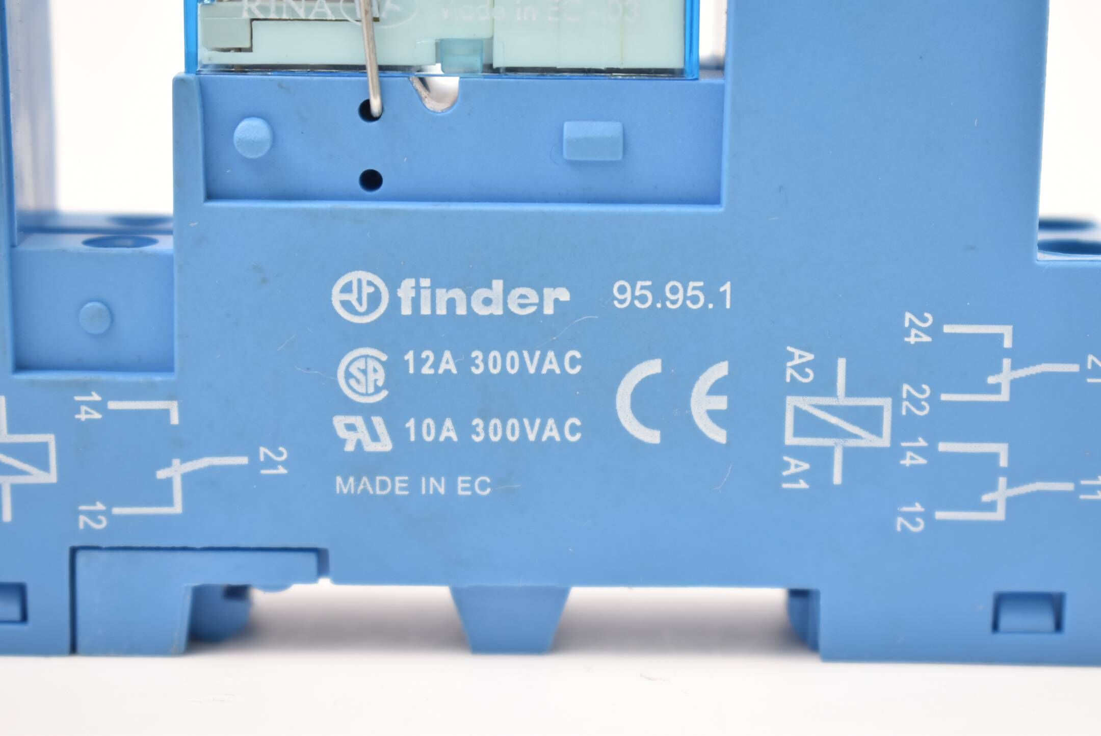 Finder Steckrelais 95.95.1 ( 95951 ) 12A 300VAC + 40.51 ( 4051 )