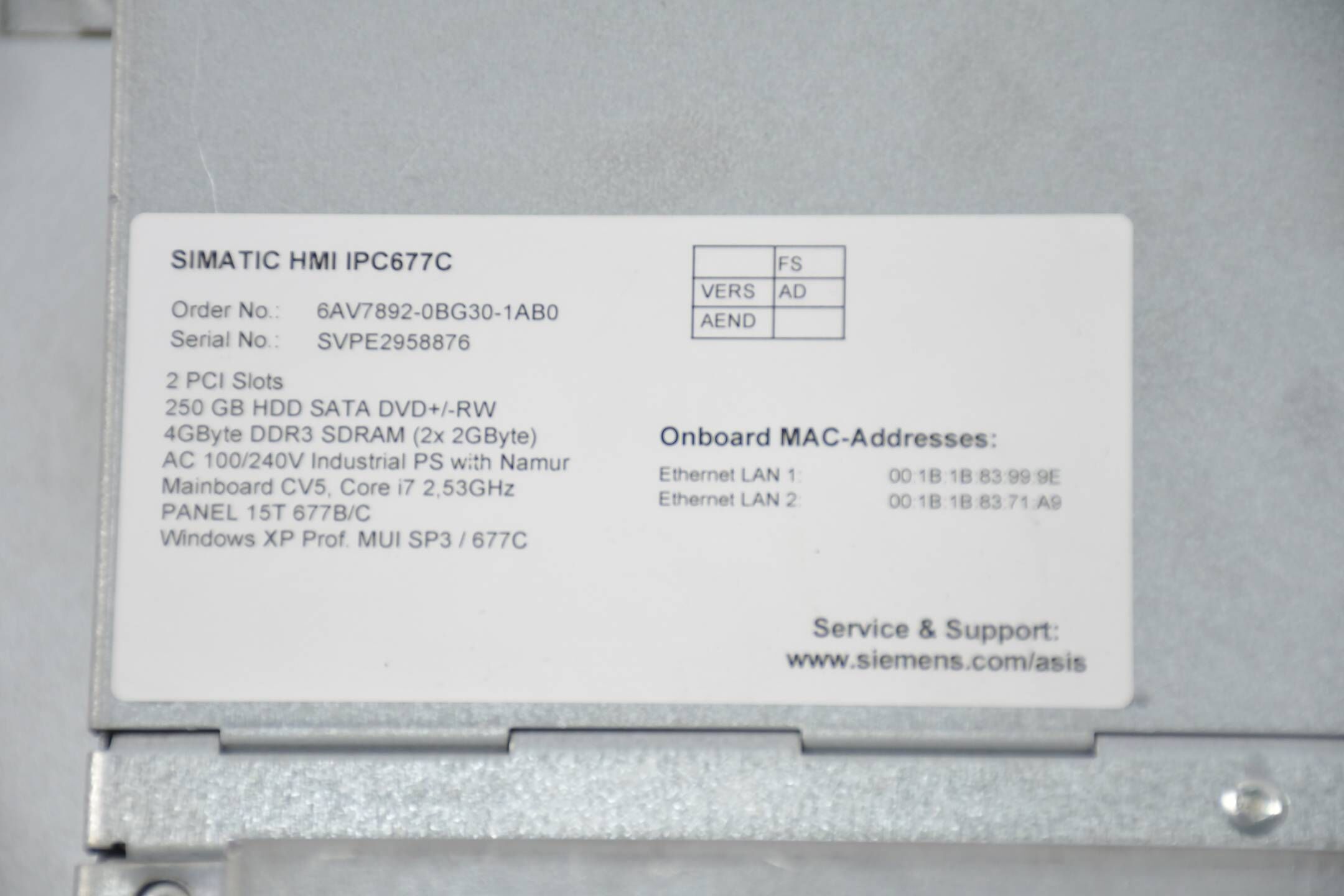Siemens Simatic HMI IPC677C 6AV7892-0BG30-1AB0 / 6AV7 892-0BG30-1AB0 + Panel AD