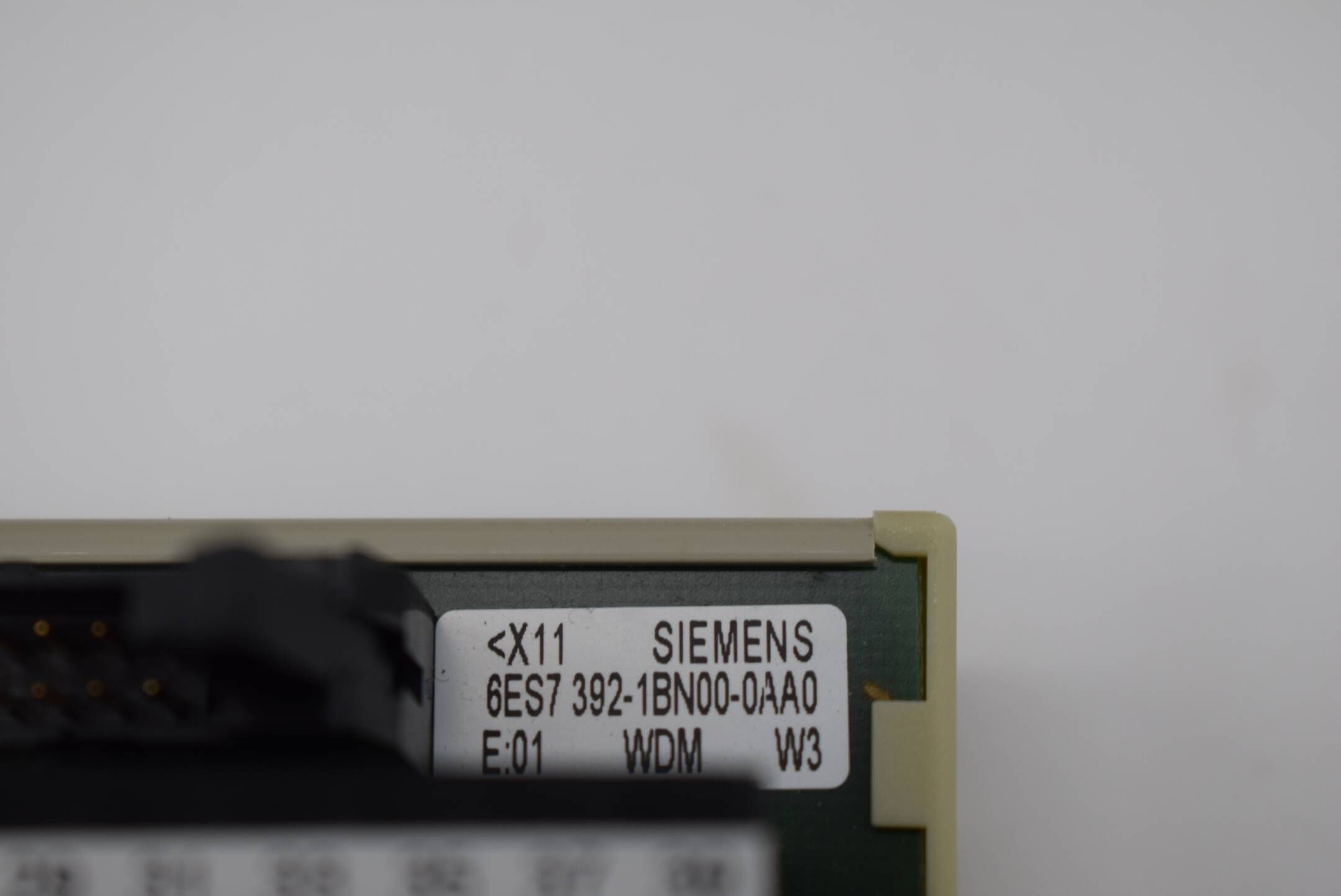 Siemens S7-300 Terminal block 6ES7 392-1BN00-0AA0 ( 6ES7392-1BN00-0AA0 ) E1