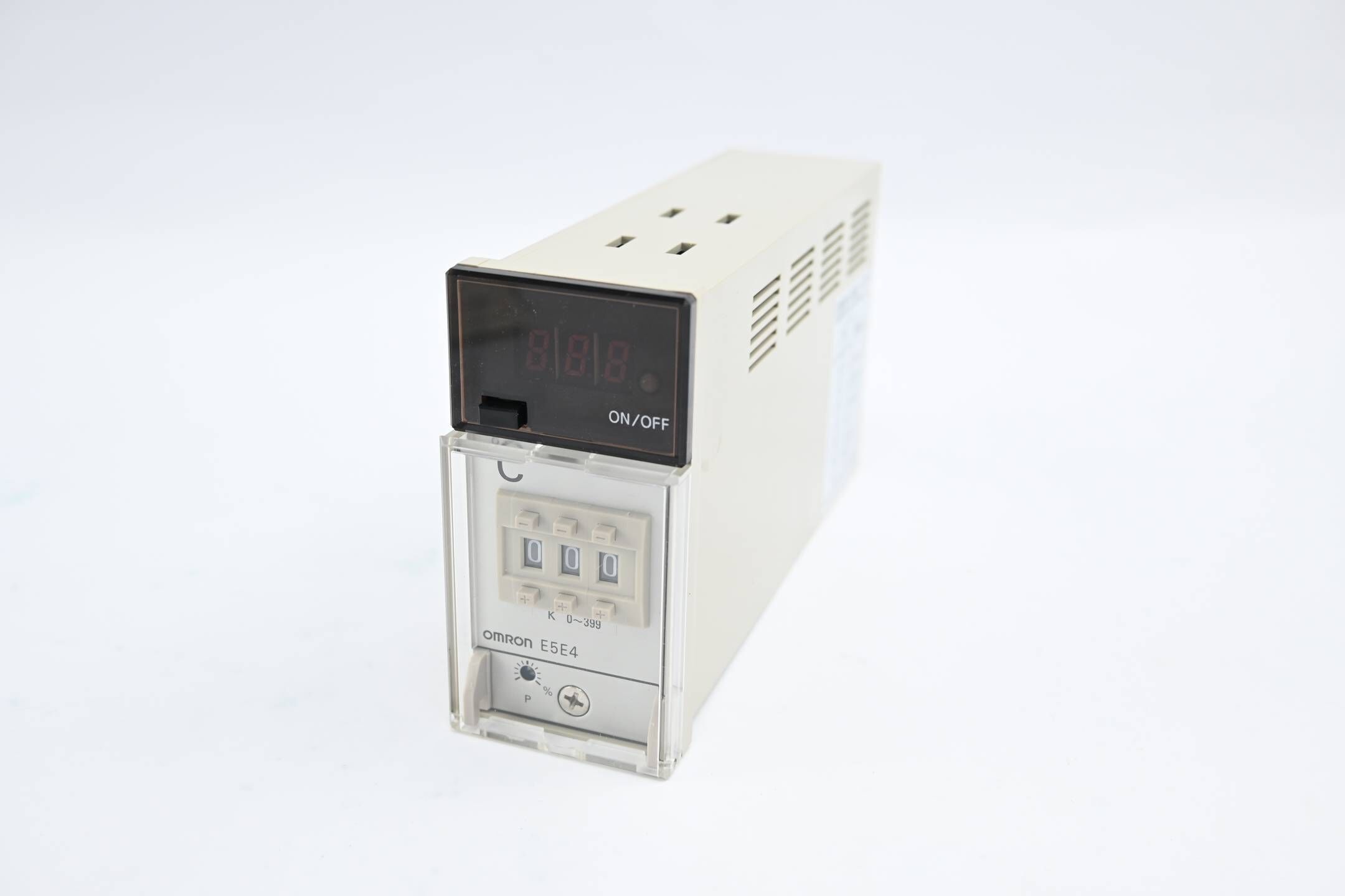 Omron Temperatur Controller 0-399°C 110/120/220/240 VAC ( E5E4-R90K-DIN )