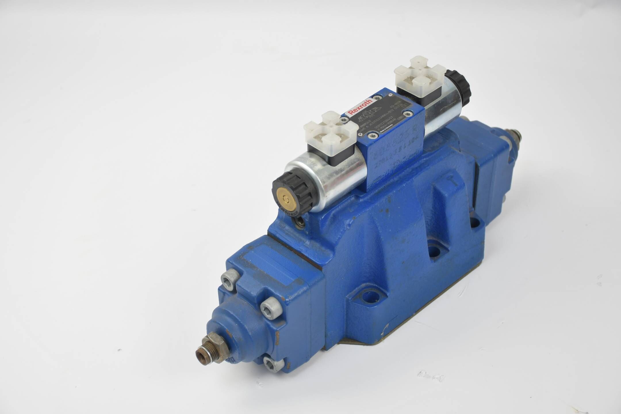 Rexroth Hydraulikventil 4WE 6 J62/EG24N9K4/B12 SO256 R900953437 + R900978267