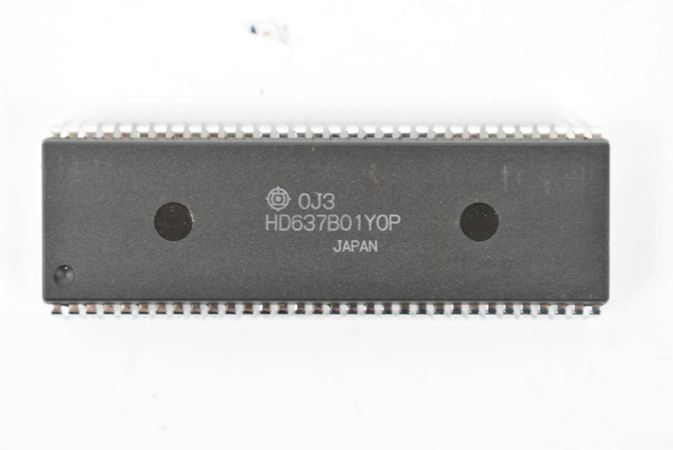 Hitachi Microcontroller 5 Stück HD637B01Y0P